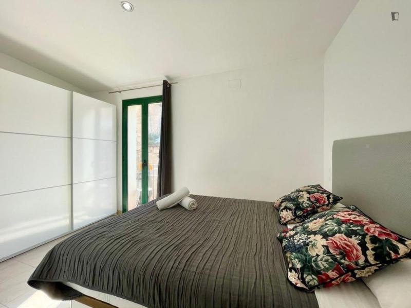 Furnished 1-bedroom flat in Sant Andreu · 3