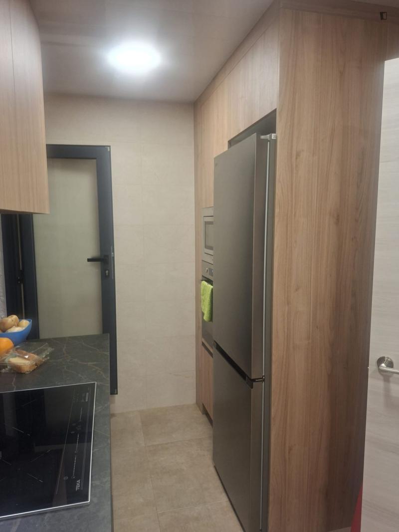 Furnished room in a 3-person shared flat in Nou Barris · 4