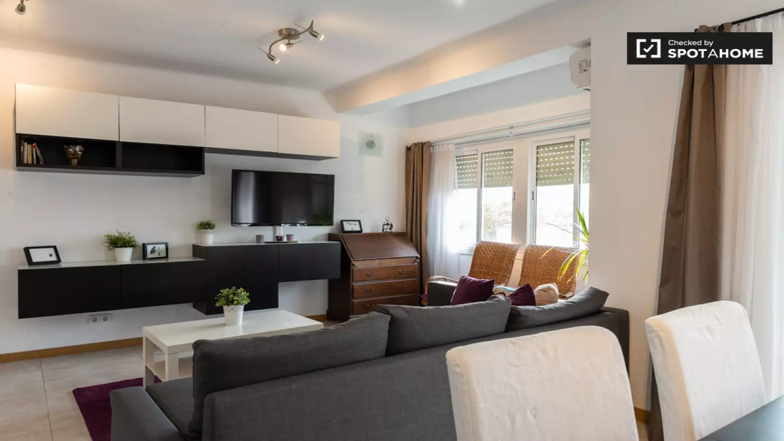 Furnished 2-bedroom flat in Horta-Guinardó, 65 m² · 3