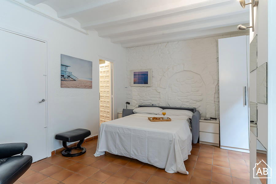 Furnished 2-bedroom flat in Ciutat Vella, 33 m² · 2