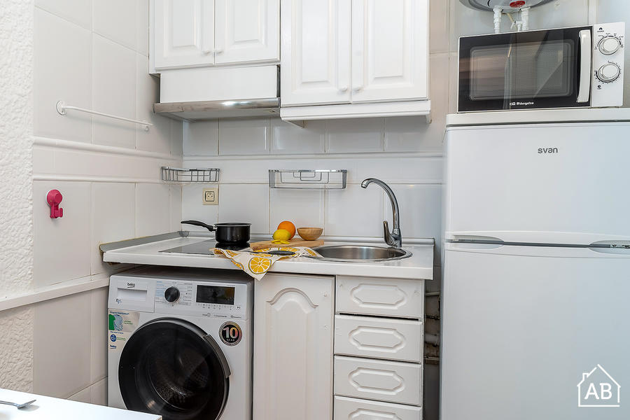 Furnished 2-bedroom flat in Ciutat Vella, 33 m² · 3