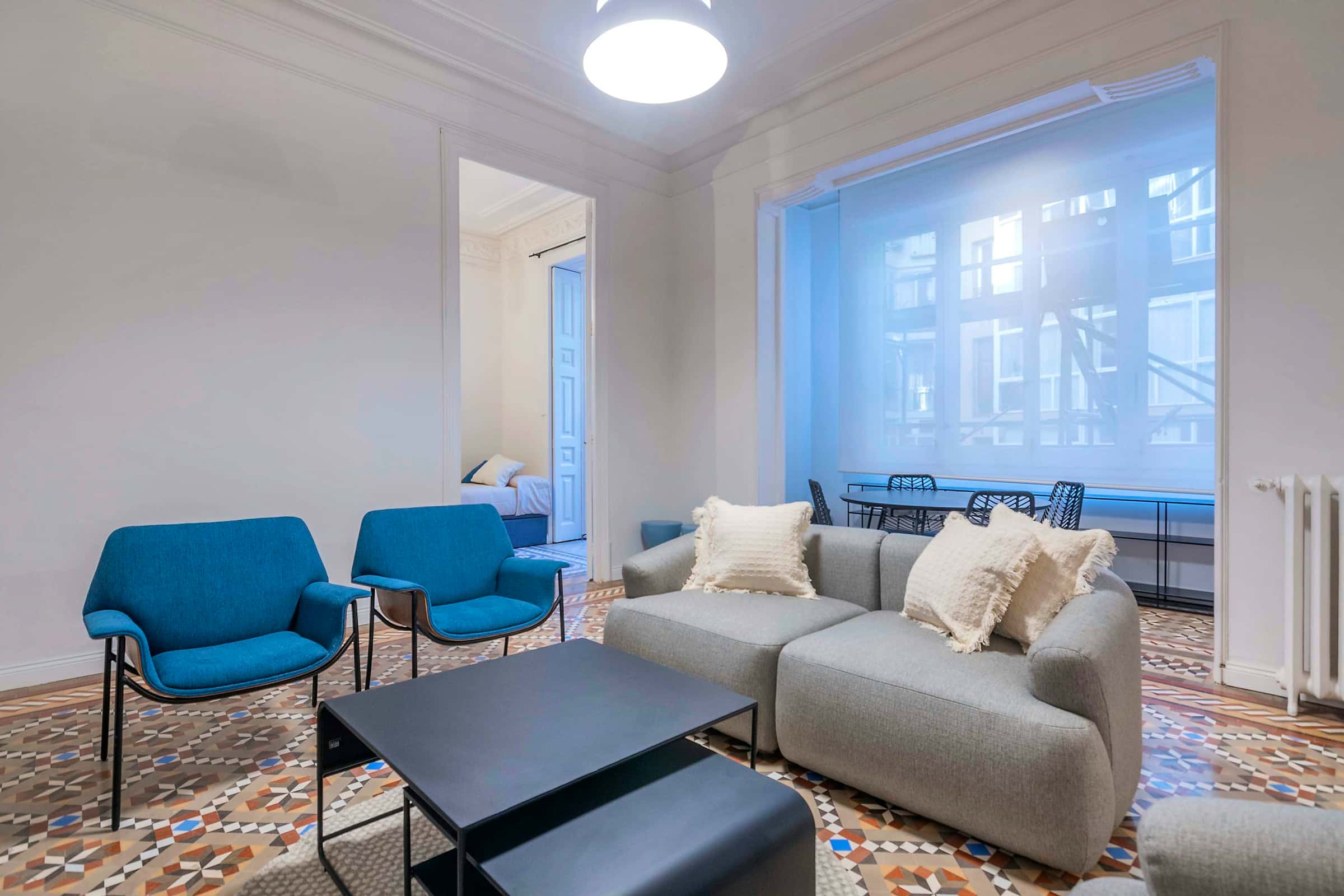Furnished 5-bedroom flat in Eixample, 190 m² · 3