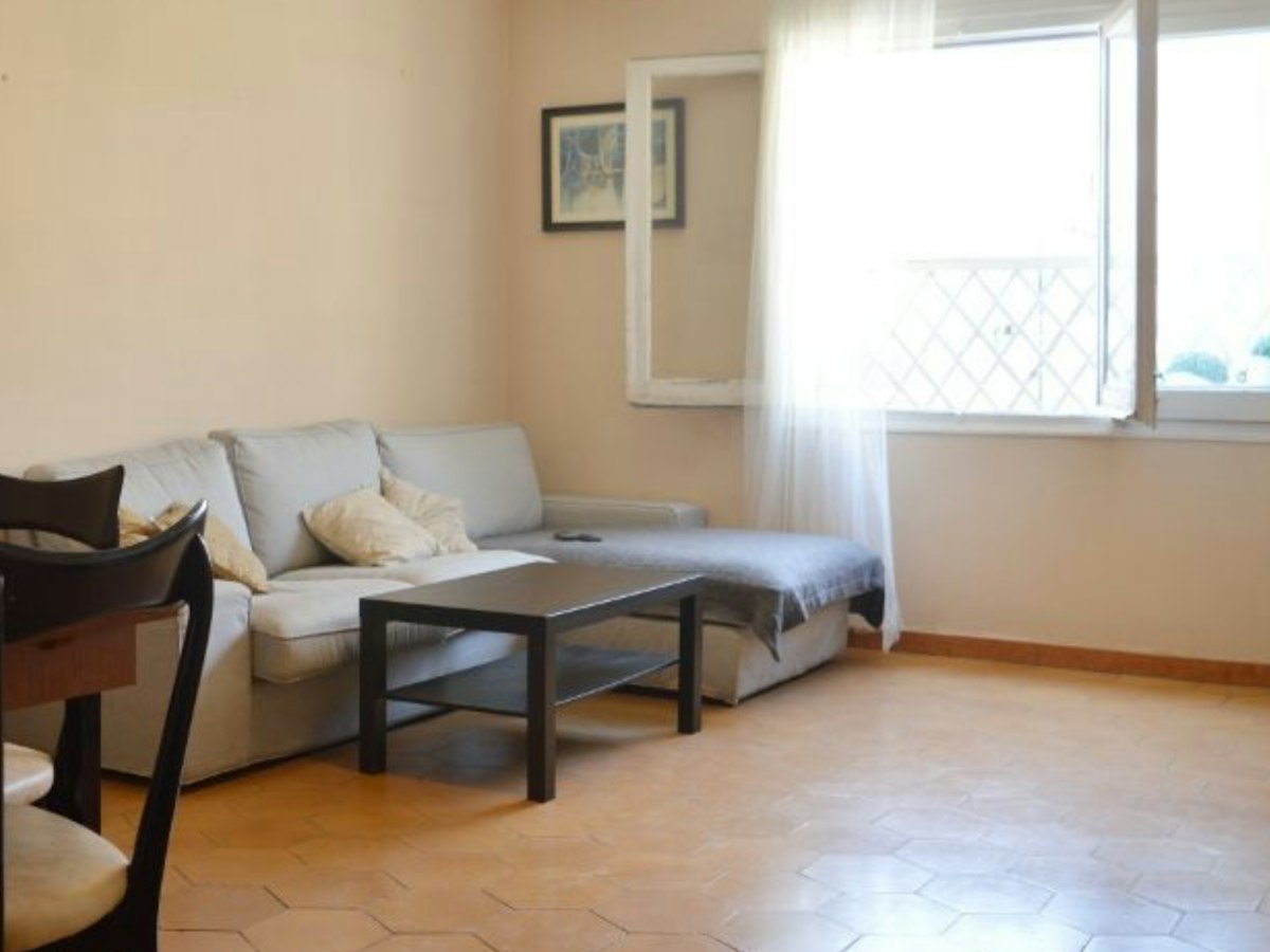 Habitación amueblada en piso compartido de 2 personas en Sarrià–Sant Gervasi · 3