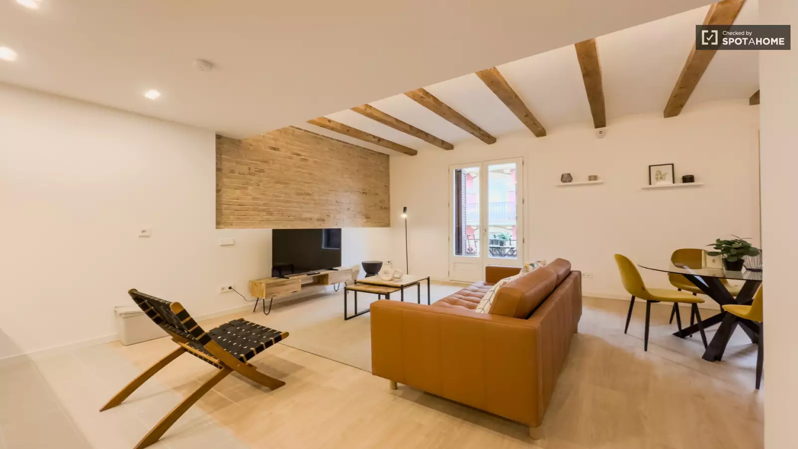 Furnished 2-bedroom flat in Sants-Montjuïc, 74 m² · 2