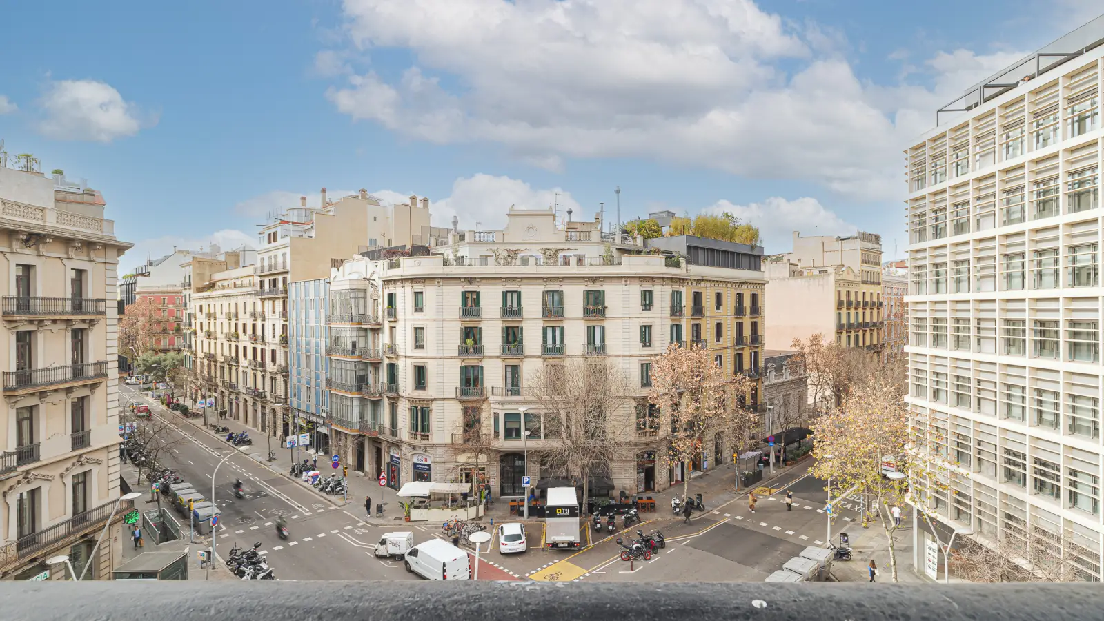 Habitación amueblada en piso compartido en Eixample · 3