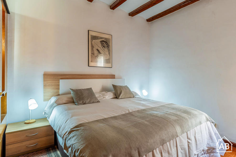 Furnished 2-bedroom flat in Ciutat Vella, 80 m² · 3