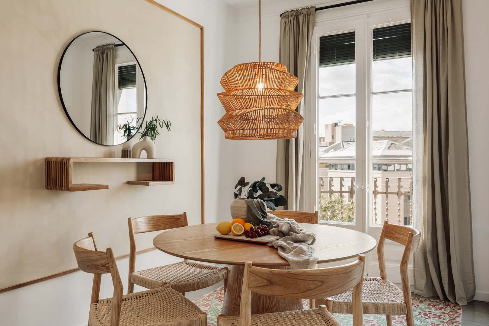 Furnished 3-bedroom flat in Eixample, 114 m² · 2