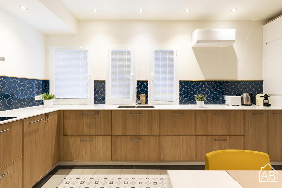 Furnished 4-bedroom flat in Sants-Montjuïc, 62 m² · 4