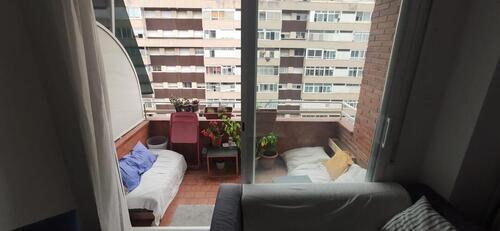 Room in a 4-person shared flat in Eixample · 3