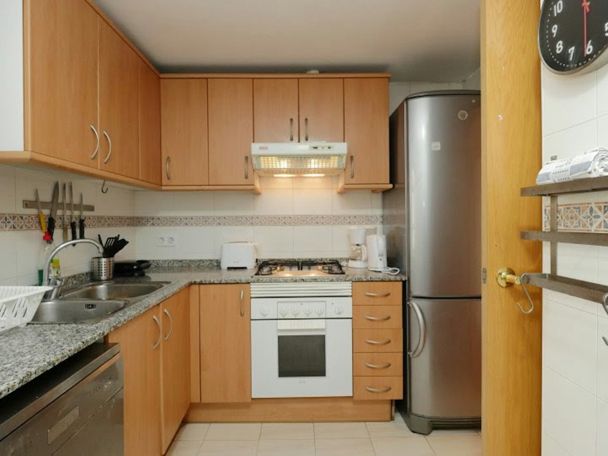 Habitación amueblada en piso compartido de 6 personas en Gràcia · 4