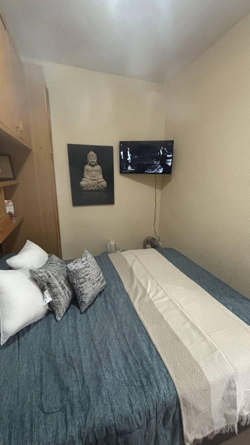 Room in a 3-person shared flat in Ciutat Vella · 2