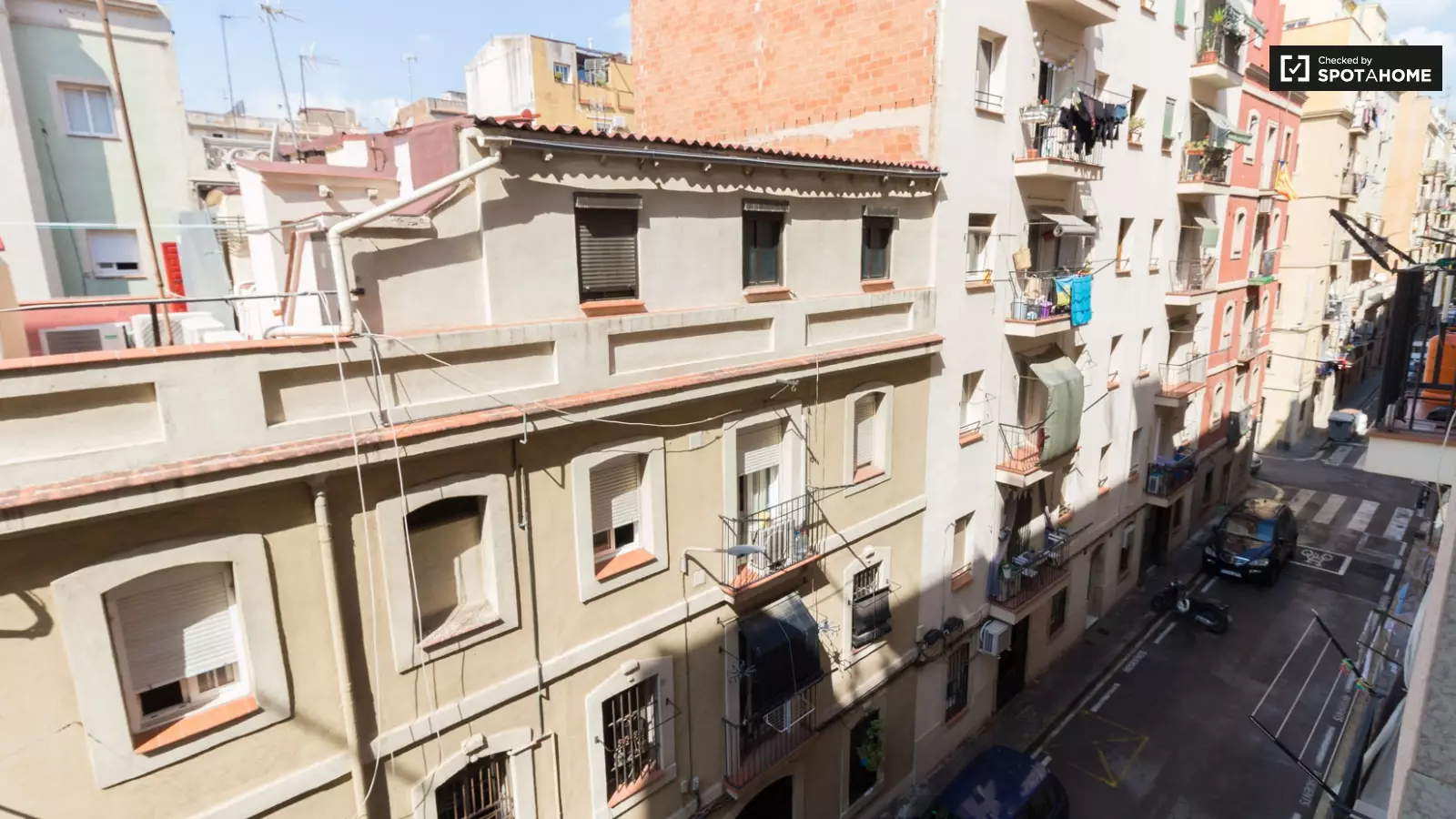 Piso de 1 dormitorio amueblado en Ciutat Vella, 37 m² · 3