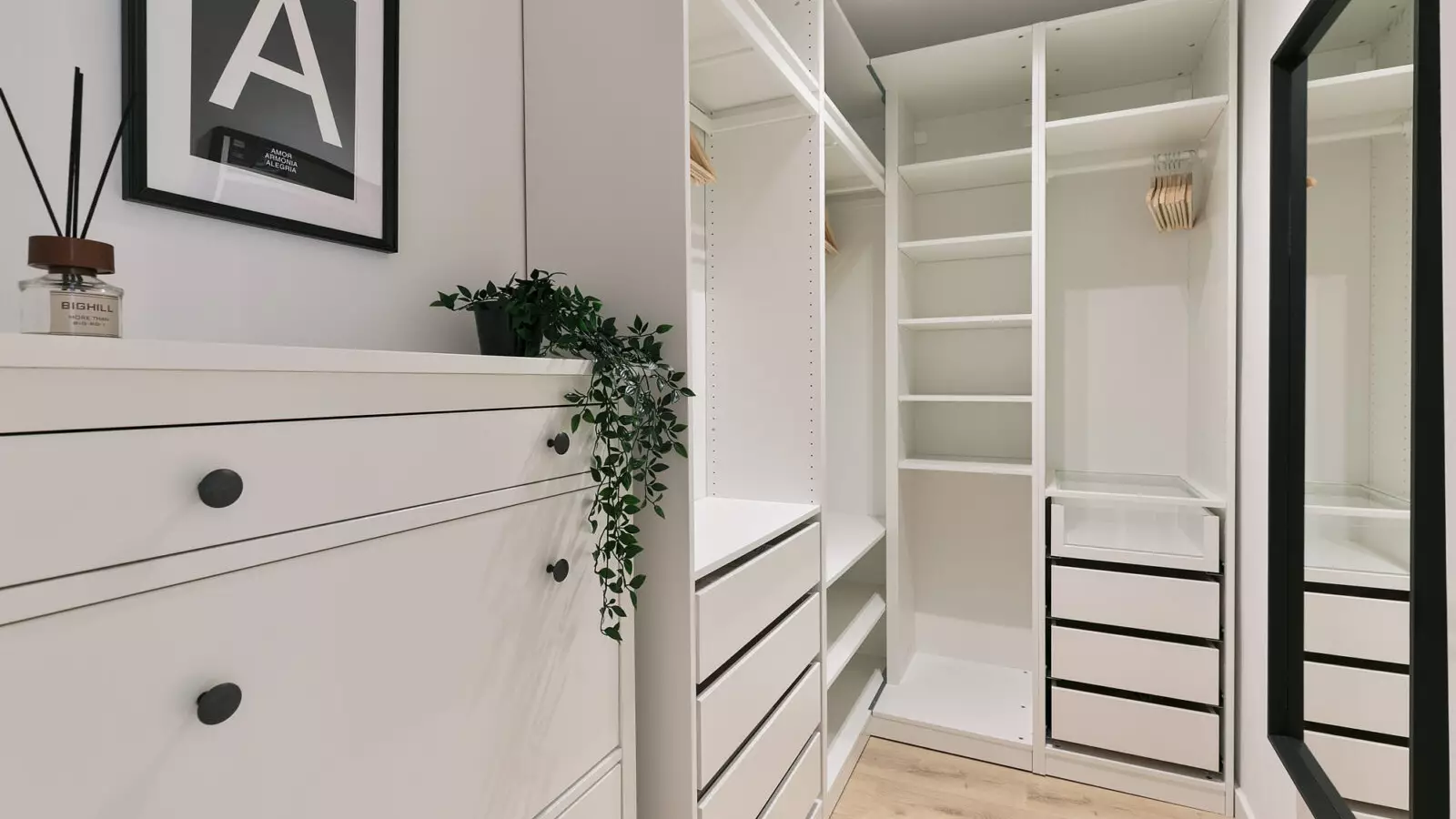 Piso de 1 dormitorio amueblado en Ciutat Vella, 75 m² · 2