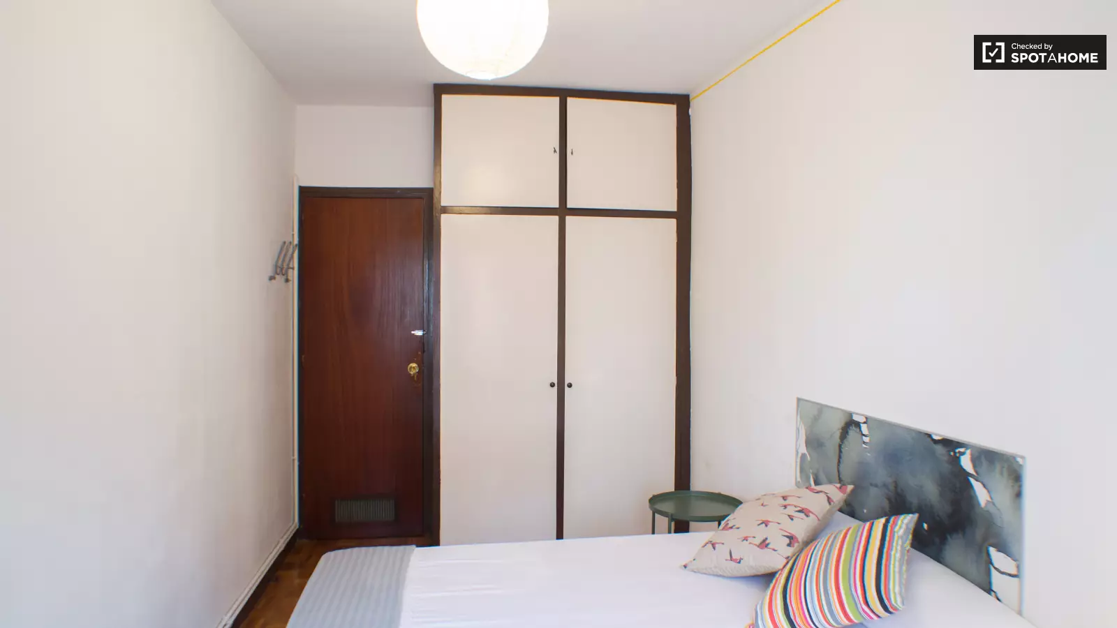 Habitación amueblada en piso compartido en Gràcia · 3
