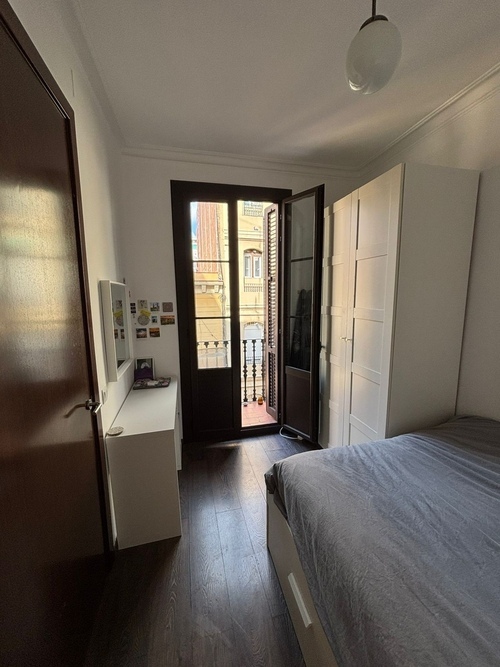 Habitación en piso compartido de 2 personas en Sants-Montjuïc · 3