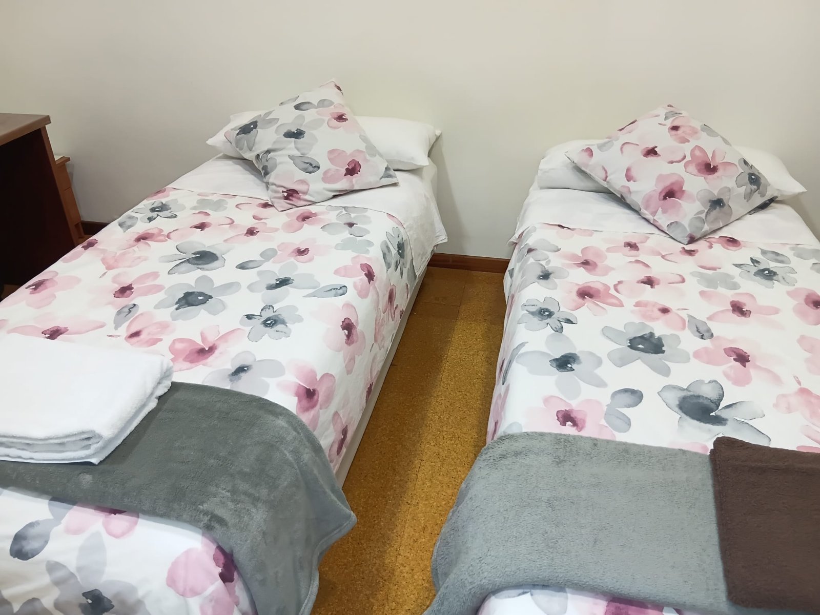 Habitación amueblada en piso compartido de 2 personas en Eixample · 2