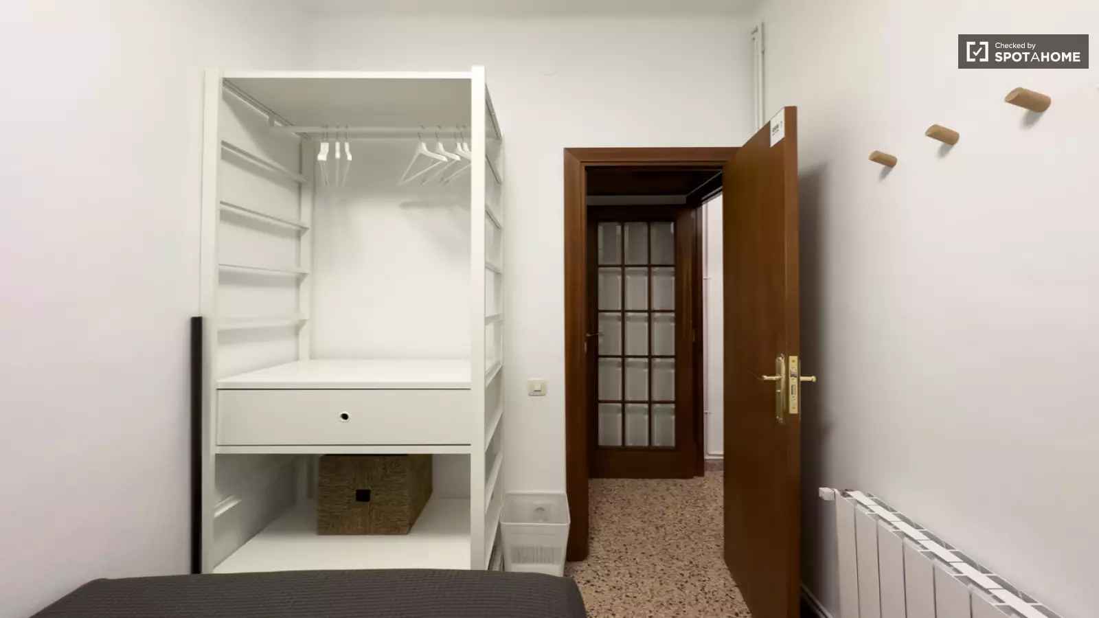 Furnished room in a shared flat in Sant Martí · 2