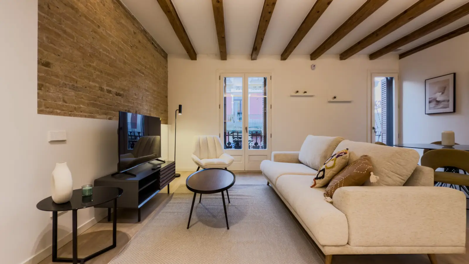 Furnished 2-bedroom flat in Sants-Montjuïc, 74 m² · 3
