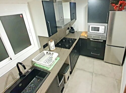 Room in a 4-person shared flat in Sants-Montjuïc · 4