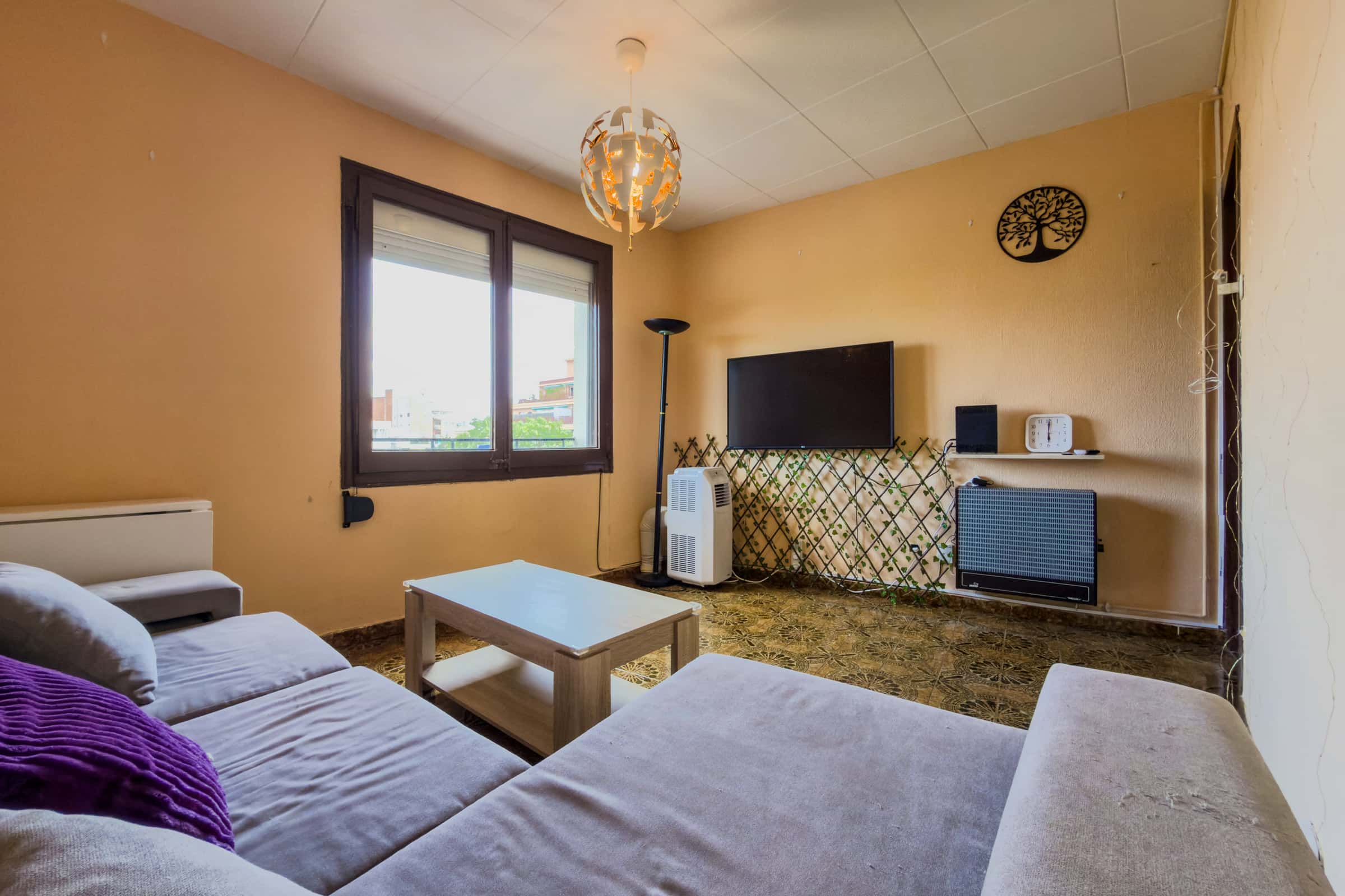 Furnished 2-bedroom flat in Sants-Montjuïc, 74 m² · 2