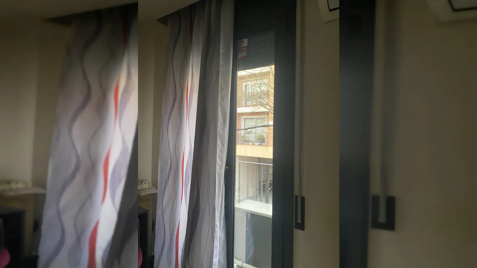 Furnished room in a 3-person shared flat in Barcelona