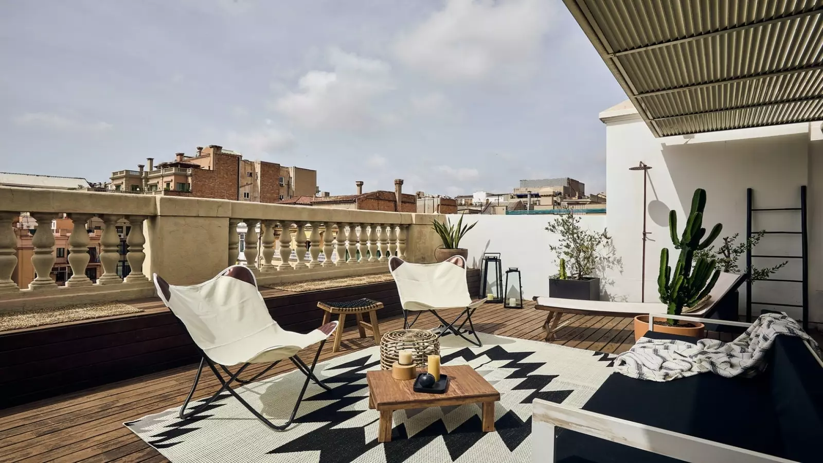 Furnished 2-bedroom flat in Eixample, 70 m² · 2
