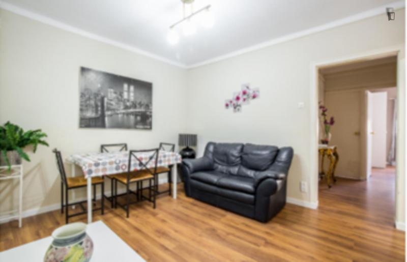 Furnished room in a 5-person shared flat in L'Hospitalet · 4