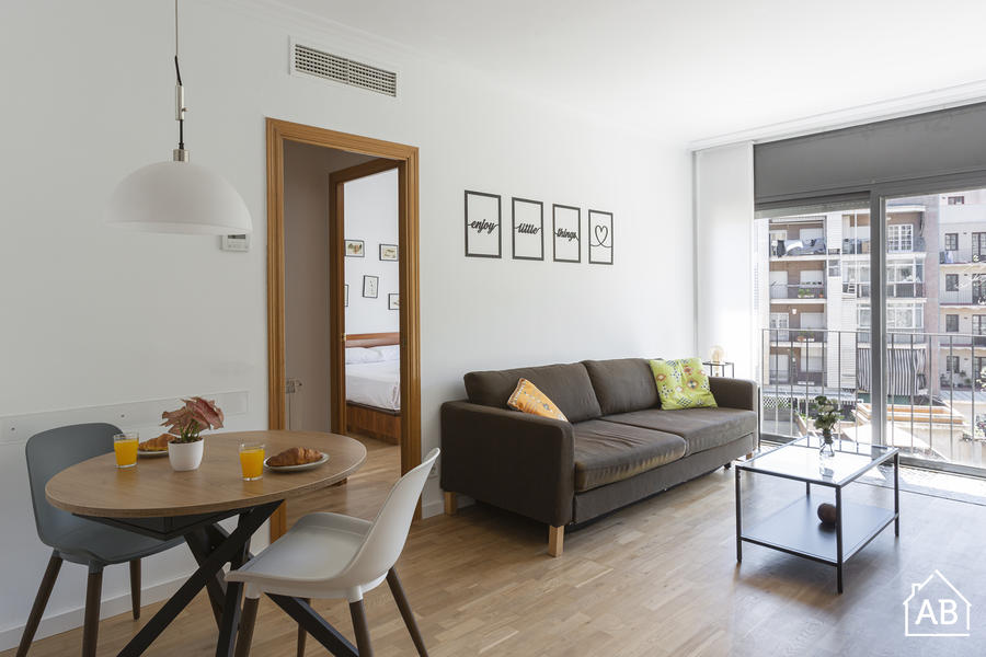 Furnished 3-bedroom flat in Les Corts, 51 m² · 4