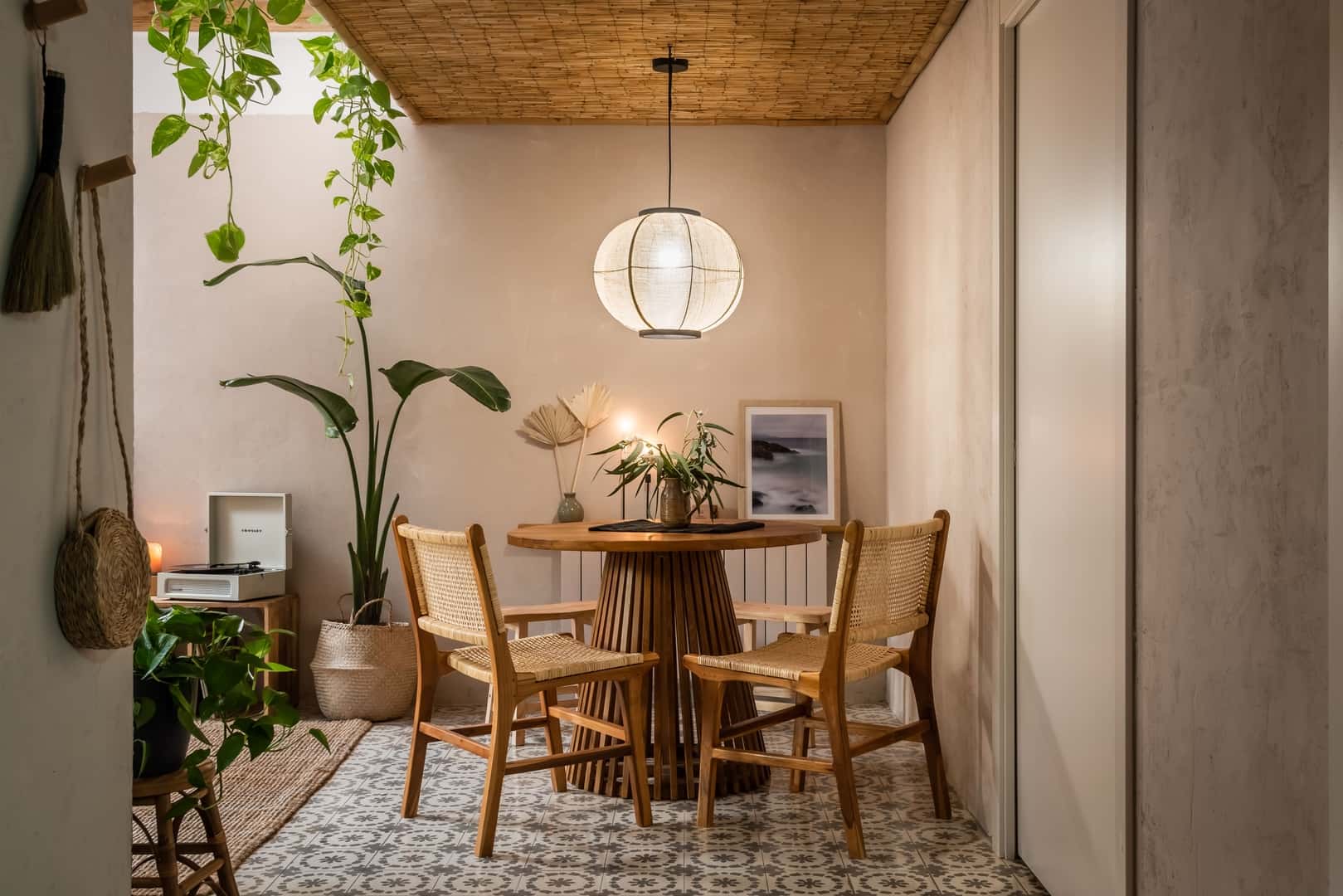 Furnished 2-bedroom flat in Eixample, 62 m² · 3