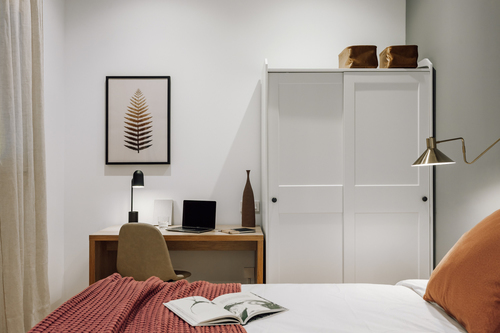 Room in a 5-person shared flat in Eixample · 4
