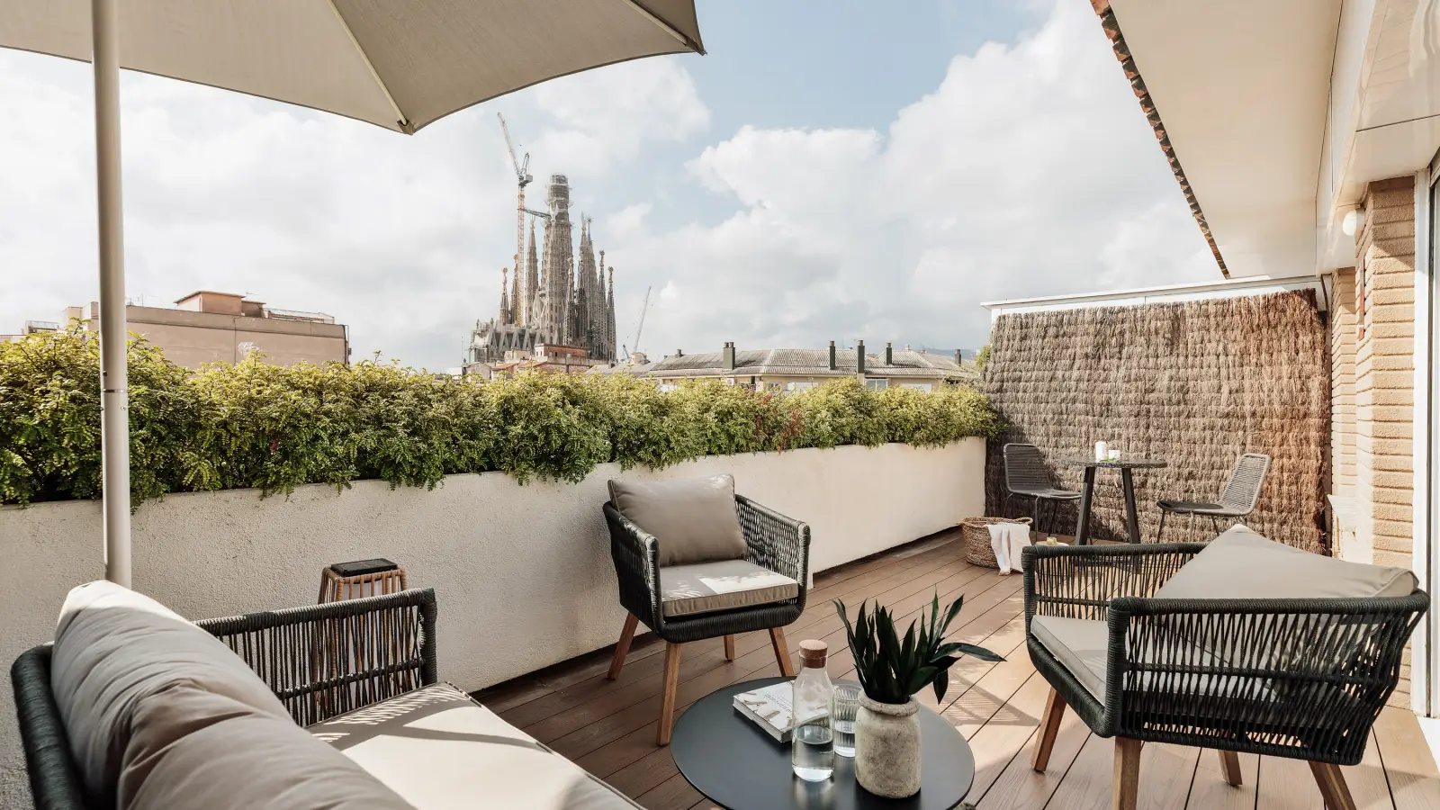 Furnished 2-bedroom flat in Eixample, 95 m² · 2