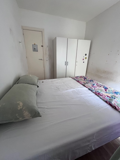 Habitación en piso compartido de 4 personas en Ciutat Vella · 2