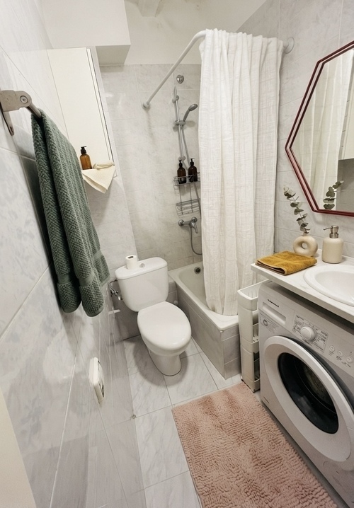 Room in a 2-person shared flat in Ciutat Vella · 4