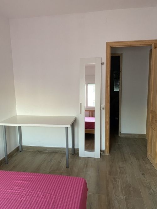 Room in a 2-person shared flat in Sant Martí · 2