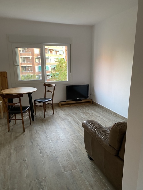 Room in a 2-person shared flat in Sant Martí · 4