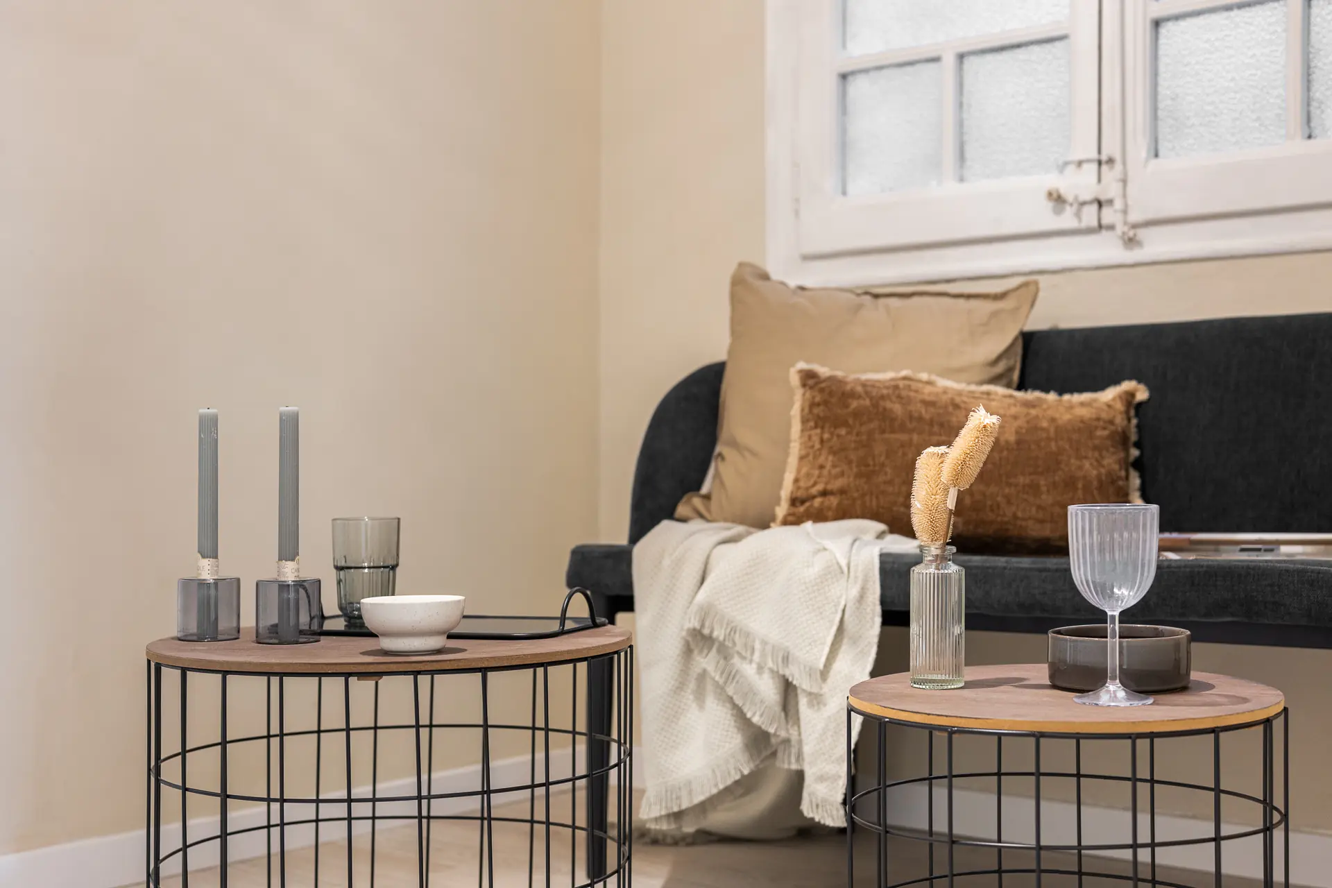 Habitación amueblada en piso compartido en Eixample · 2