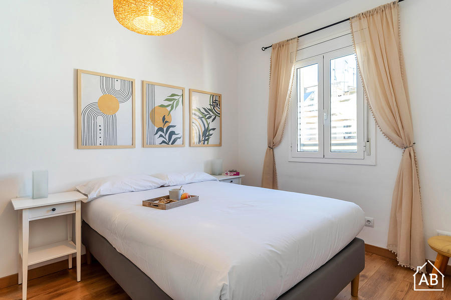 Furnished 3-bedroom flat in Ciutat Vella, 57 m² · 2