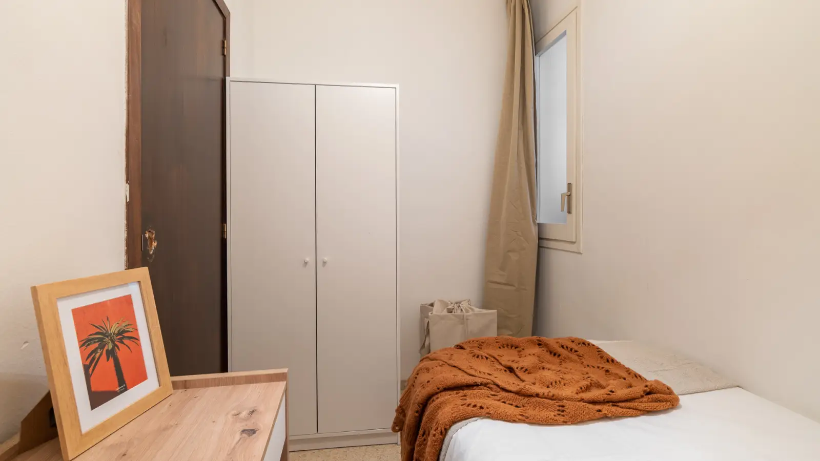 Furnished room in a shared flat in Les Corts · 3