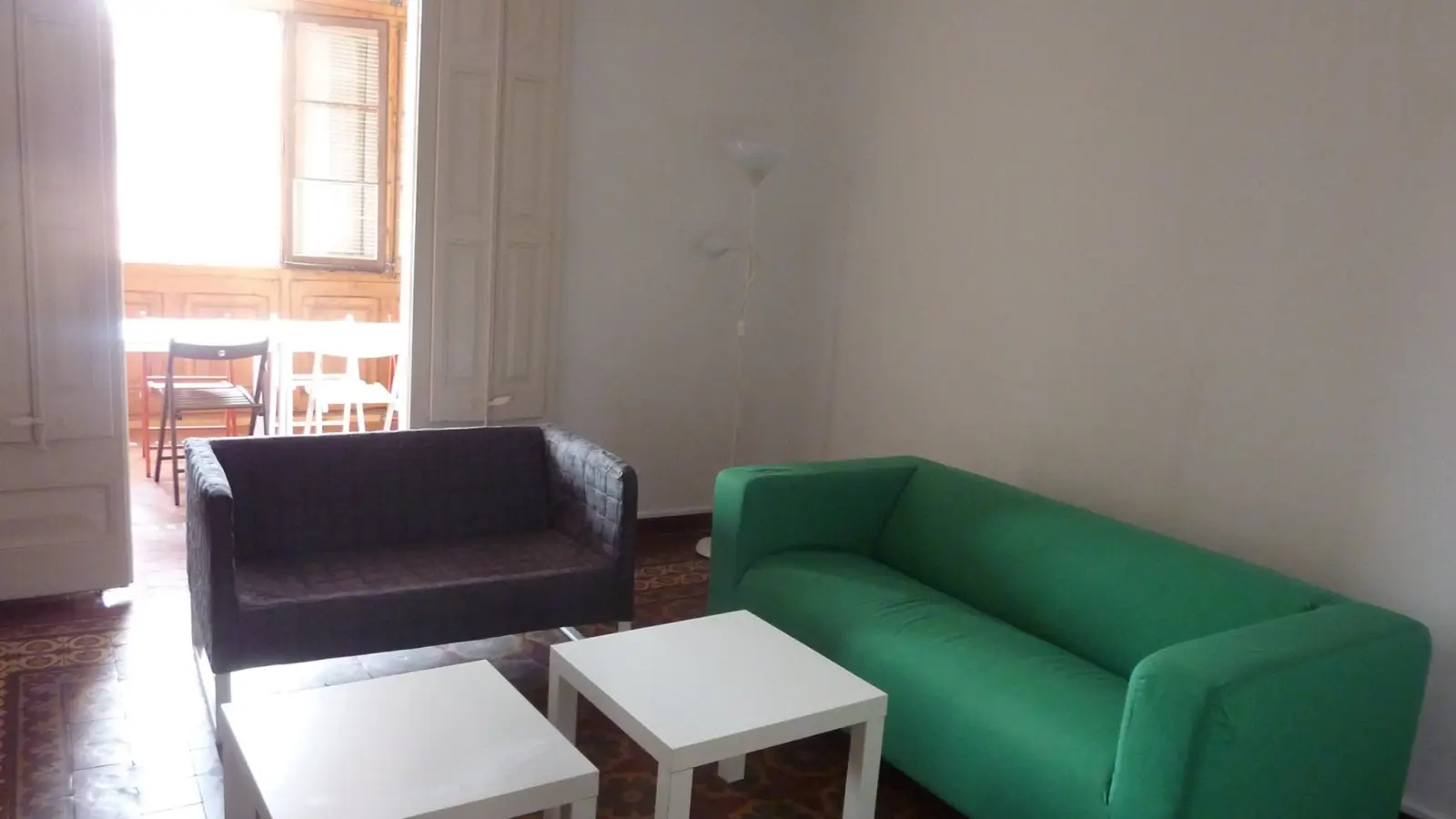 Habitación amueblada en piso compartido de 5 personas en Eixample · 4