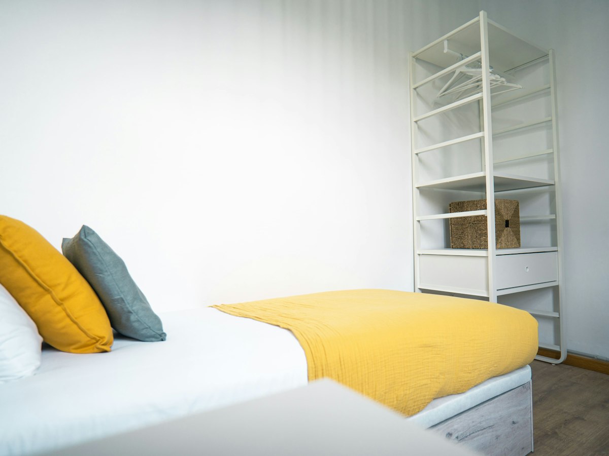 Furnished room in a 5-person shared flat in Sants-Montjuïc · 4