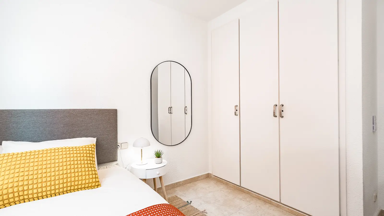 Furnished room in a shared flat in Sant Cugat · 4