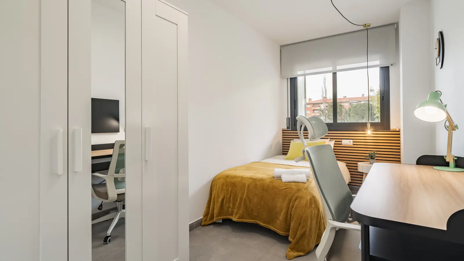 Furnished room in a shared flat in Sant Cugat · 3