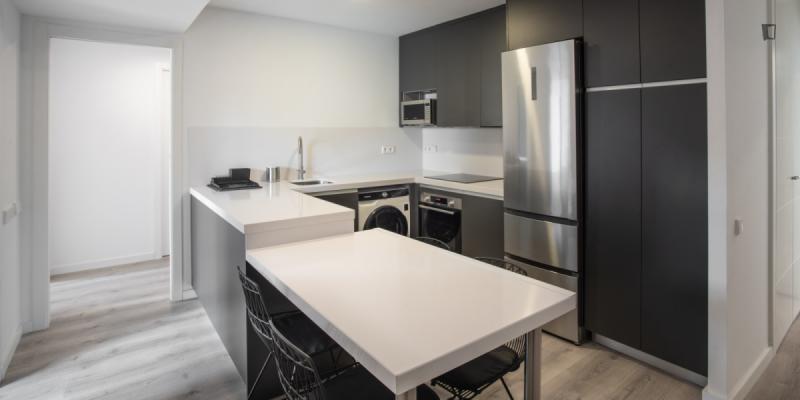 Furnished room in a 3-person shared flat in Ciutat Vella · 3