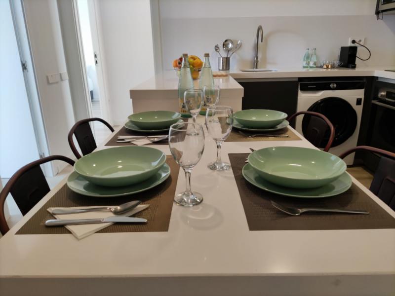 Furnished room in a 3-person shared flat in Ciutat Vella · 4