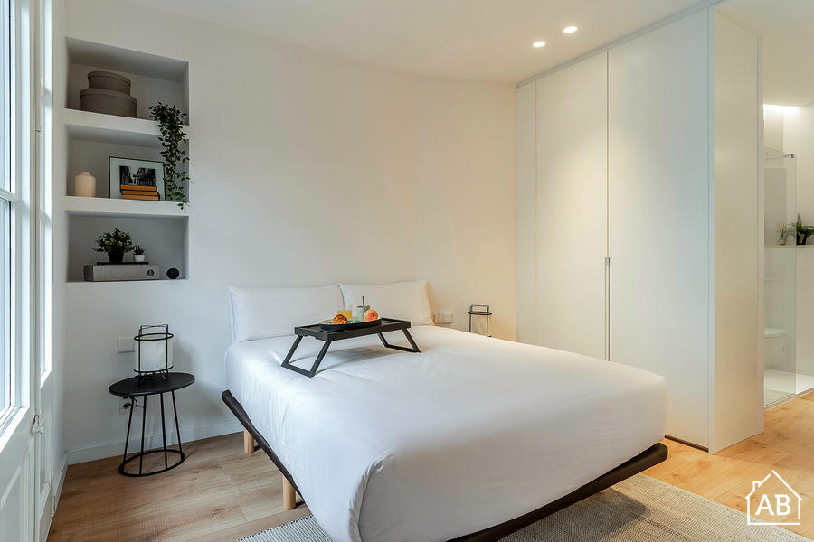 Piso de 4 dormitorios amueblado en Eixample, 80 m² · 2