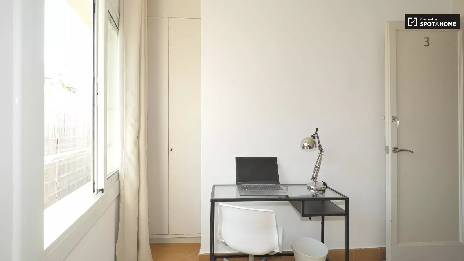 Habitación amueblada en piso compartido en Sant Martí · 4