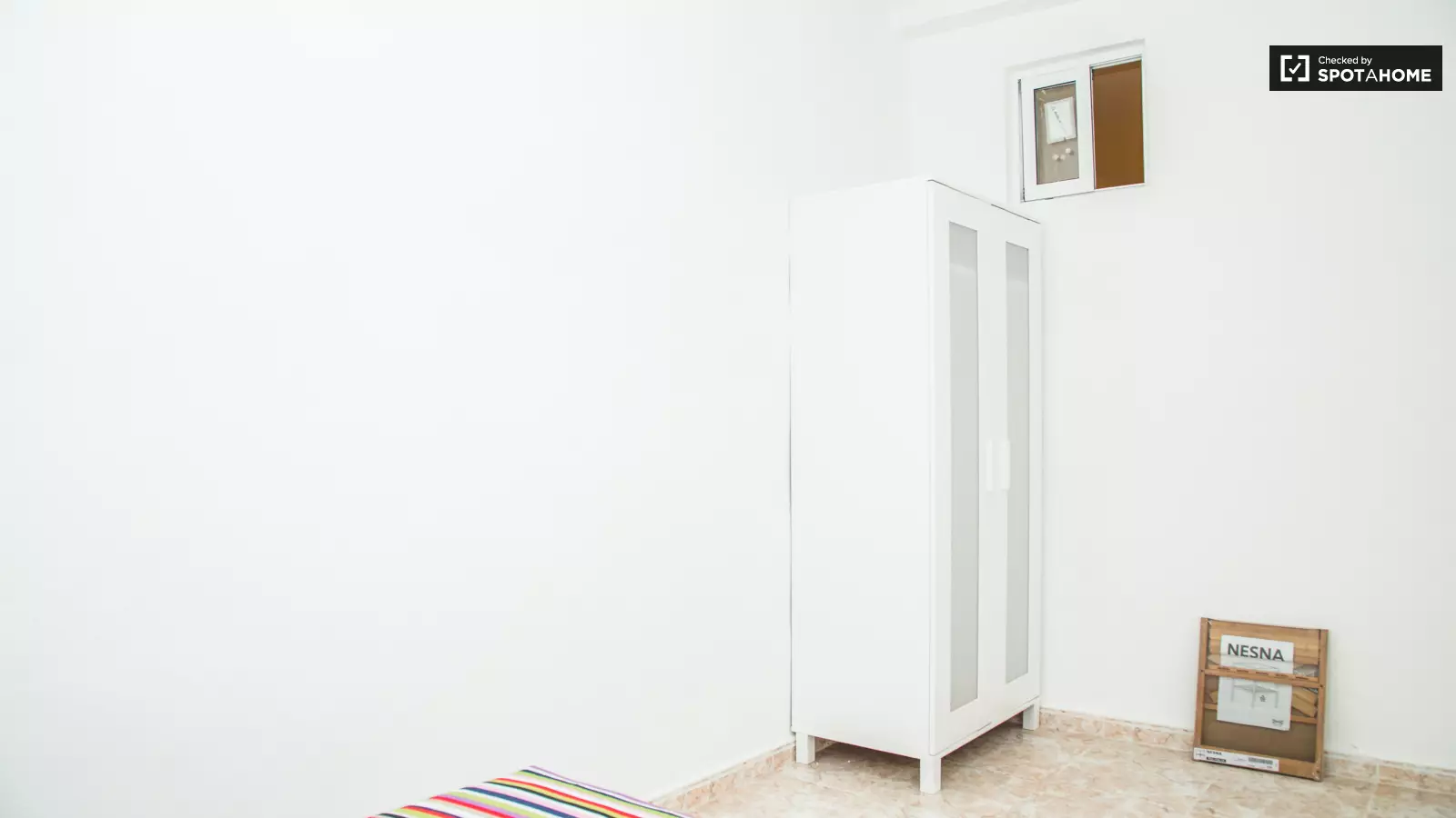Habitación amueblada en piso compartido de 4 personas en Ciutat Vella · 2