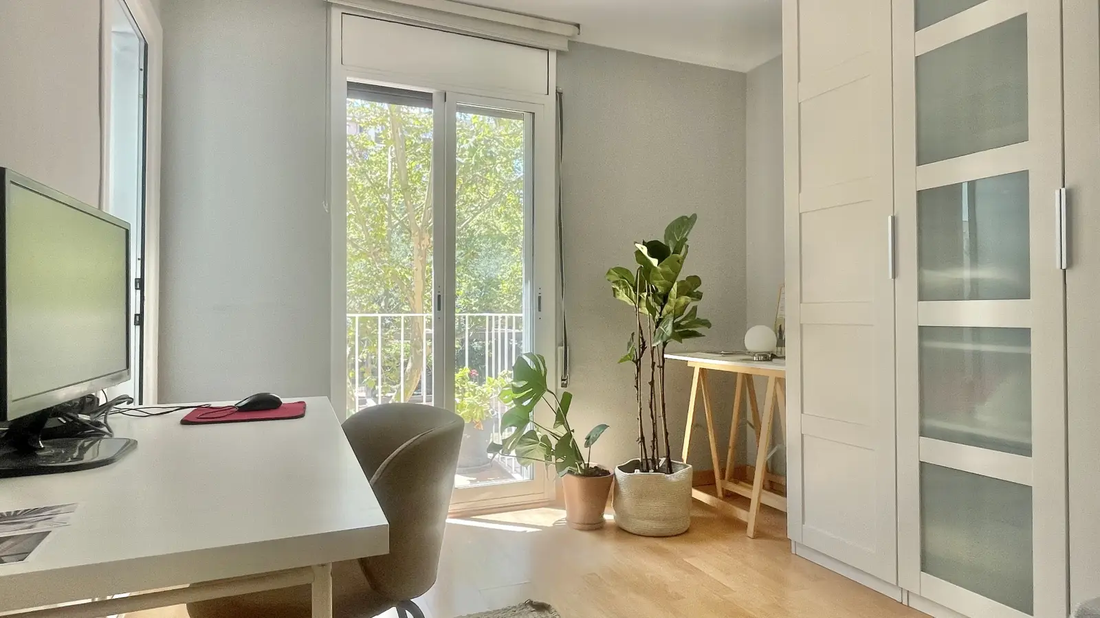 Furnished room in a shared flat in Sant Martí · 2