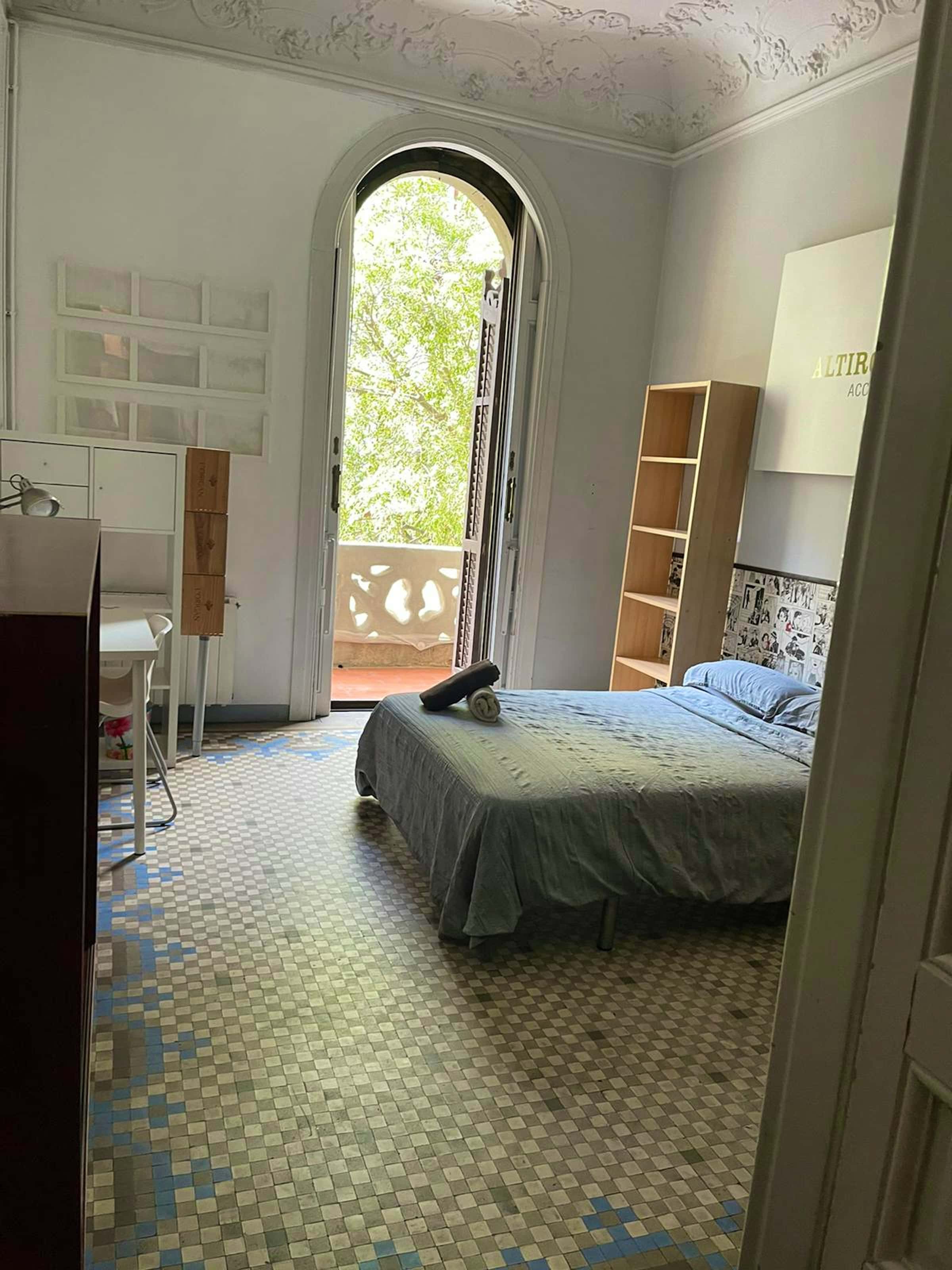 Furnished 6-bedroom flat in Eixample, 200 m² · 3
