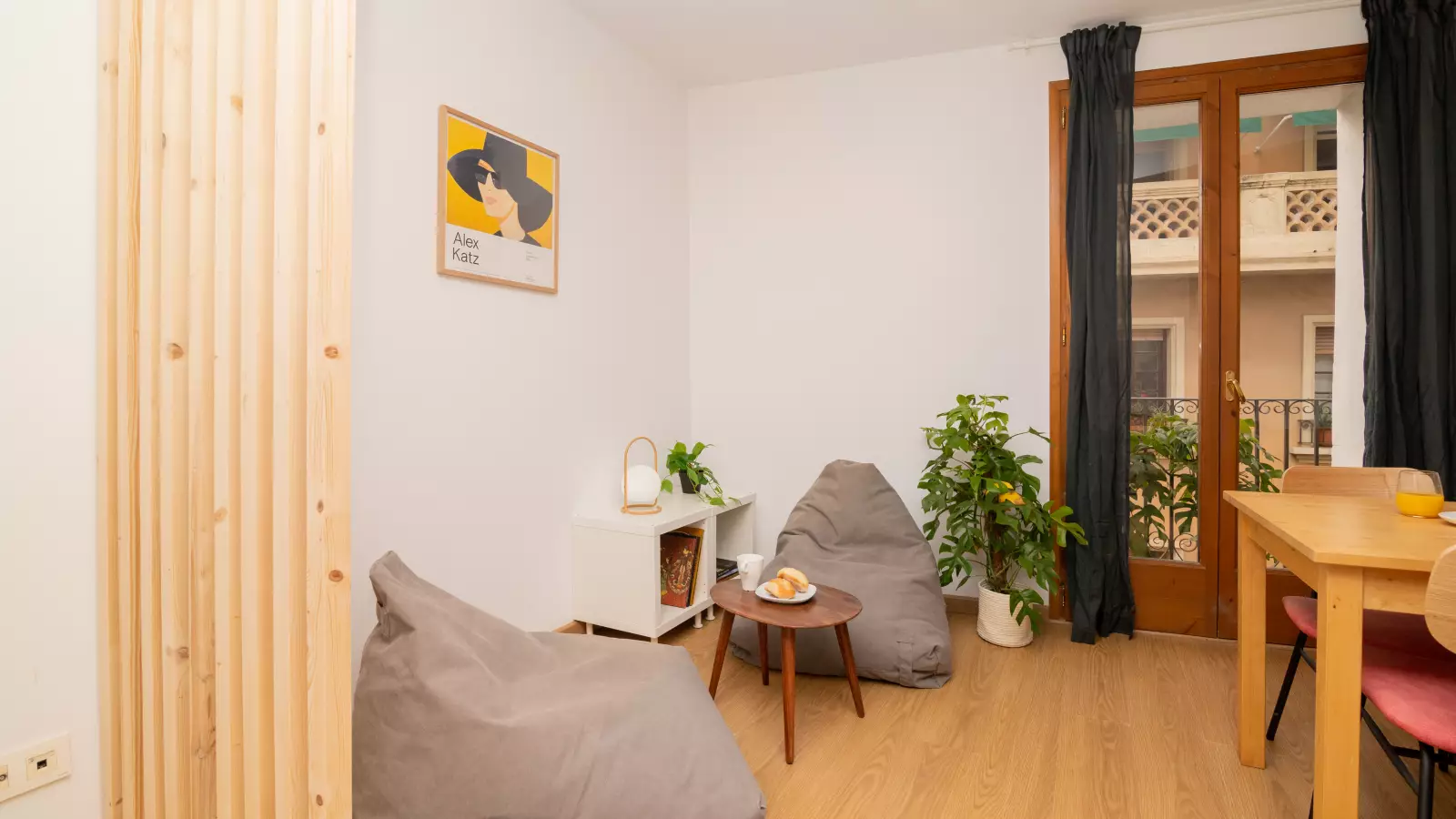 Piso de 1 dormitorio amueblado en Ciutat Vella, 45 m² · 4